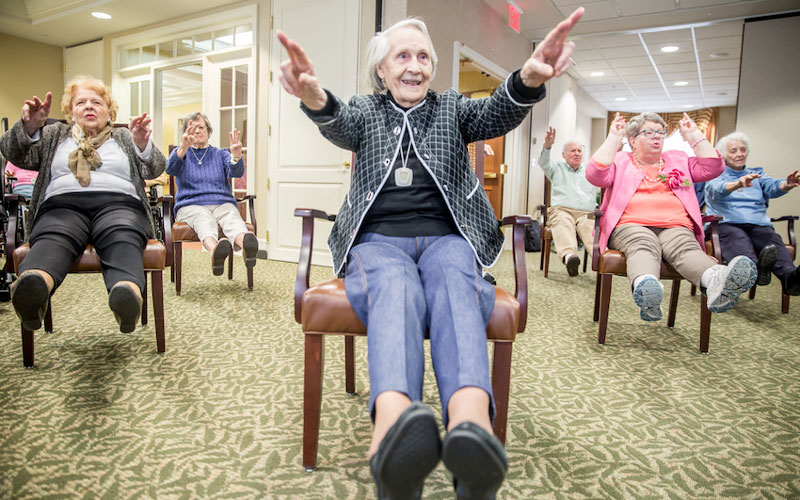 Grand Oaks residents participating in Tai Chi